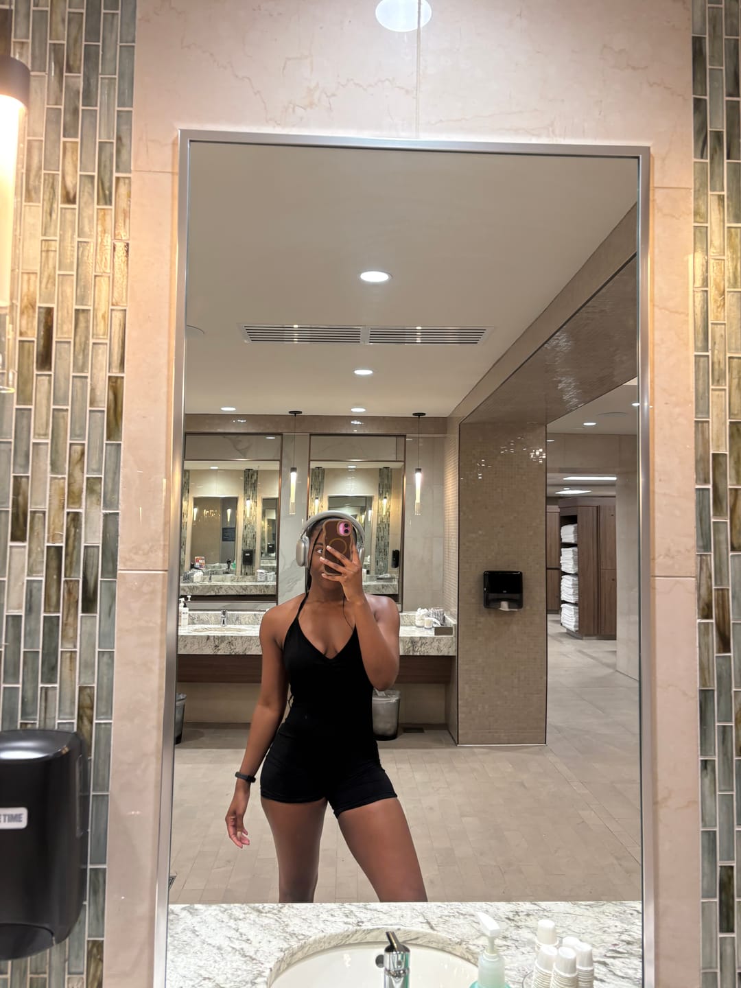 Customer photo review of W7007 Pulse Seamless Halter Romper