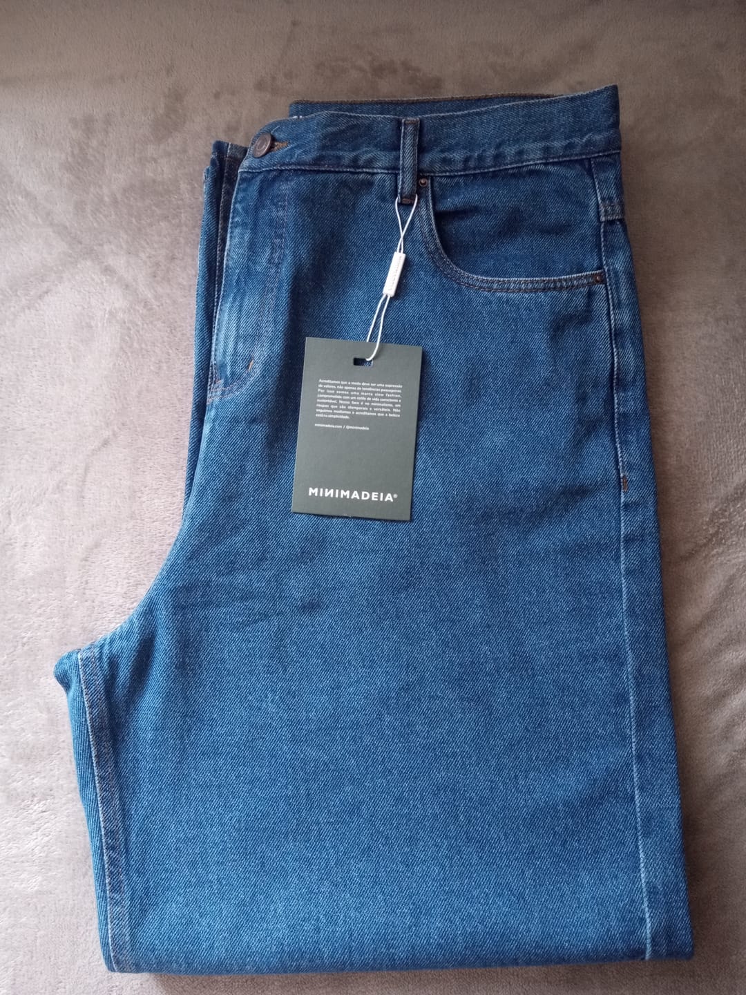 Customer photo review of Calça Jeans Reta Araçá Azul Médio