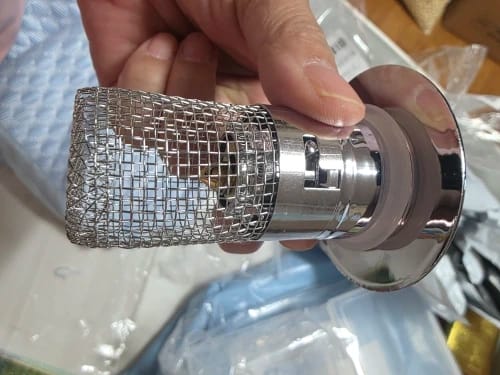 Customer photo review of Calviro SafeCatch™ Wastafelstop