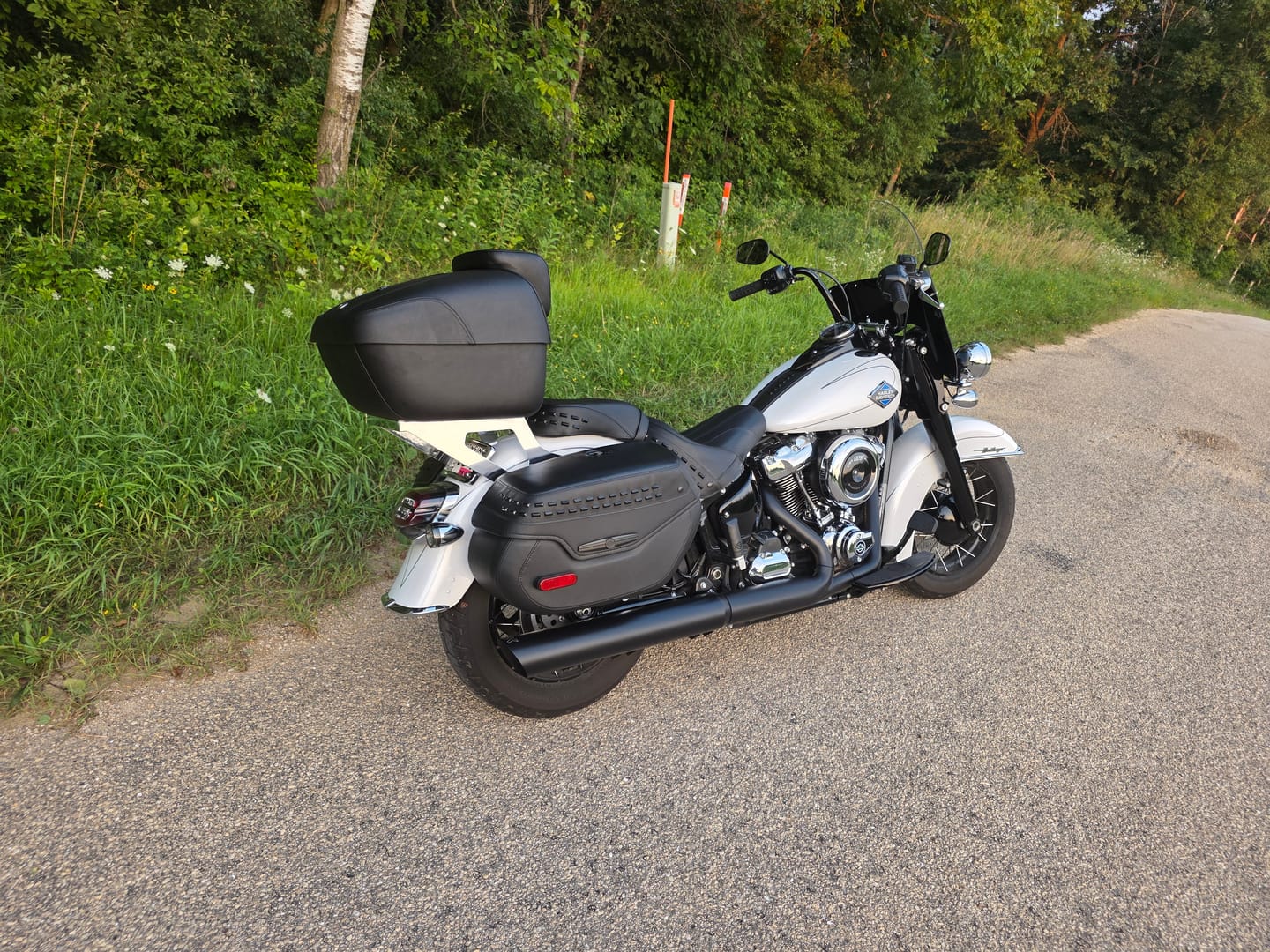 Customer photo review of 44L - Premium Extra Large Leather Wrapped Hard Motorcycle Trunk for Harley Davidson