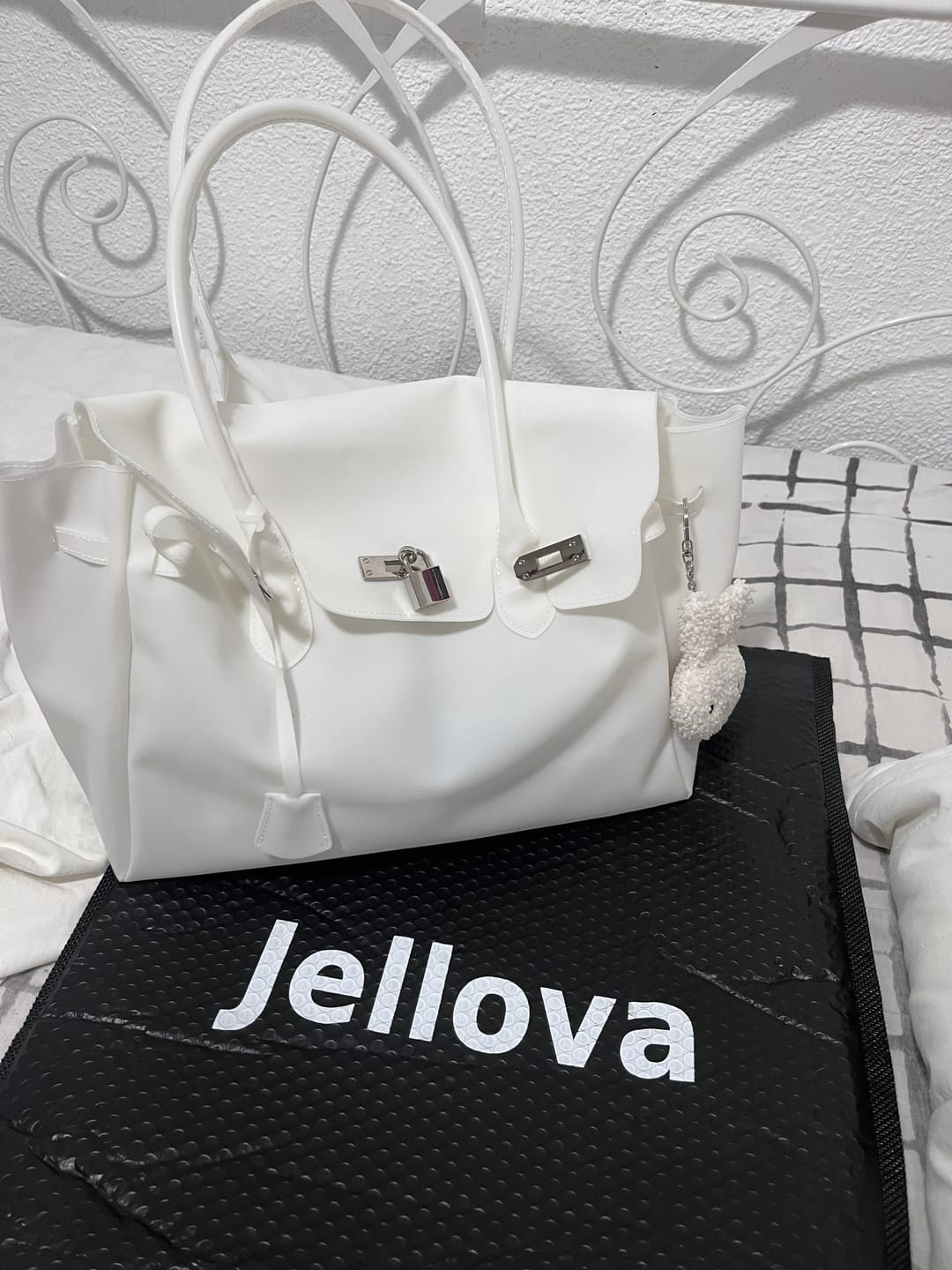 Customer photo review of White Jelly Firkin Bag