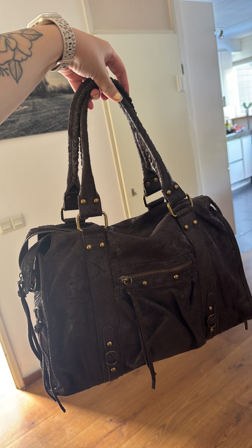 Customer photo review of It girl bag dark chocolate