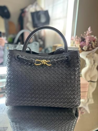 Customer photo review of MOVÄ™ Woven Leather Bag