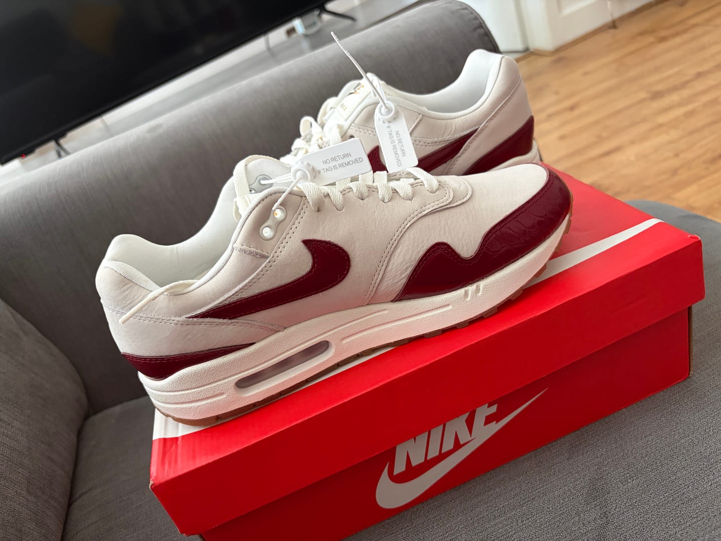 Customer photo review of Nike Air Max 1 LX 'Team Red'