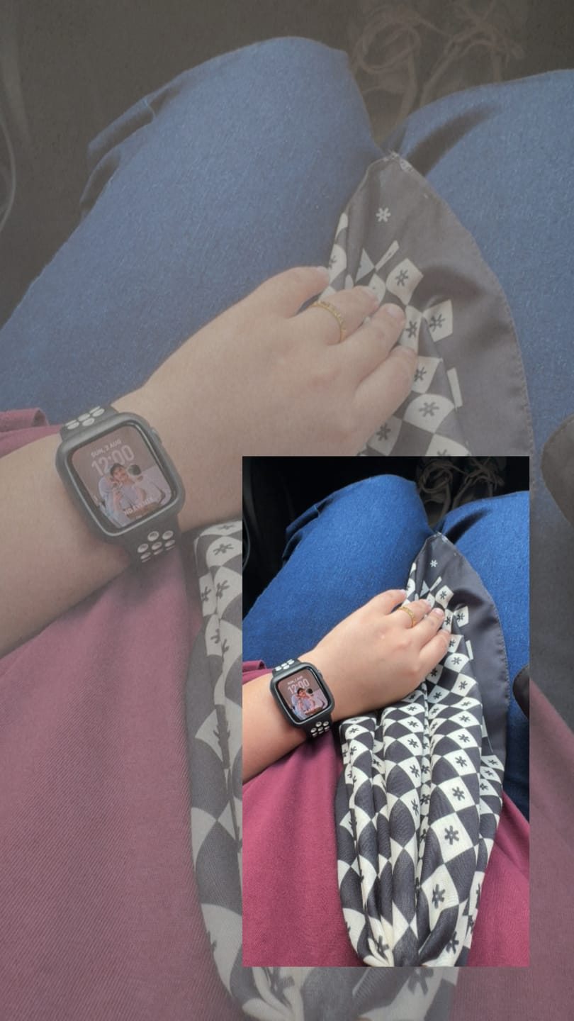 Customer photo review of Monogram Square (Black)