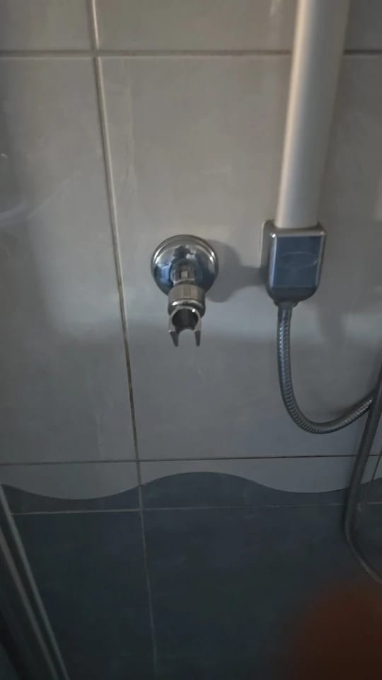 Customer photo review of Adjustable Suction Cup Shower Head Holder (No Drill)