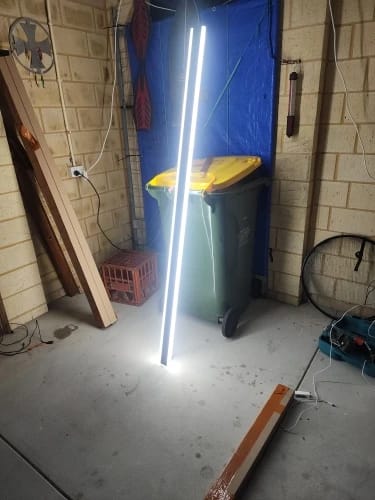 Customer photo review of United Linear LED Outdoor Wall Light, 60–240cm, Dimmable RGB & Warm White