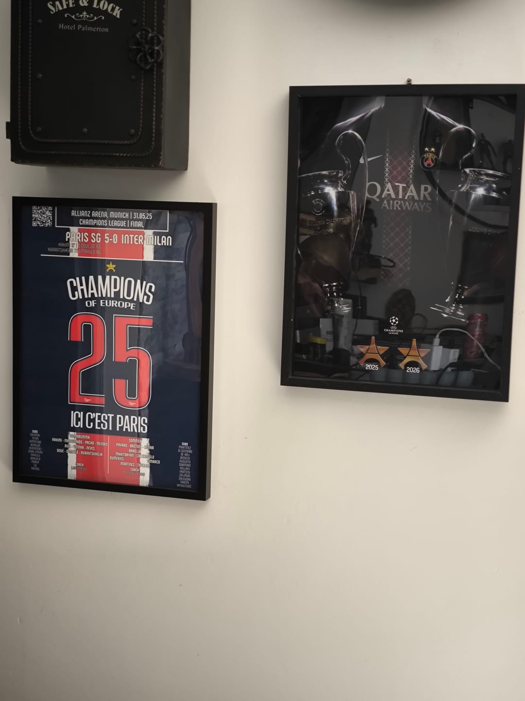 Customer photo review of Cadre Photo PSG Back 2 Back – Champions League 2025 & 2026 | Paris Saint-Germain
