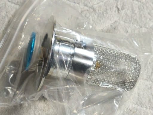 Customer photo review of Calviro SafeCatch™ Wastafelstop