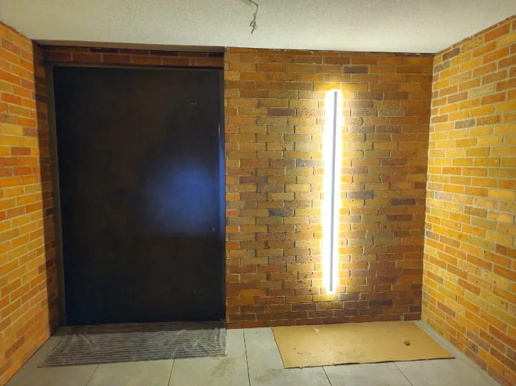 Customer photo review of United Linear LED Outdoor Wall Light, 60–240cm, Dimmable RGB & Warm White
