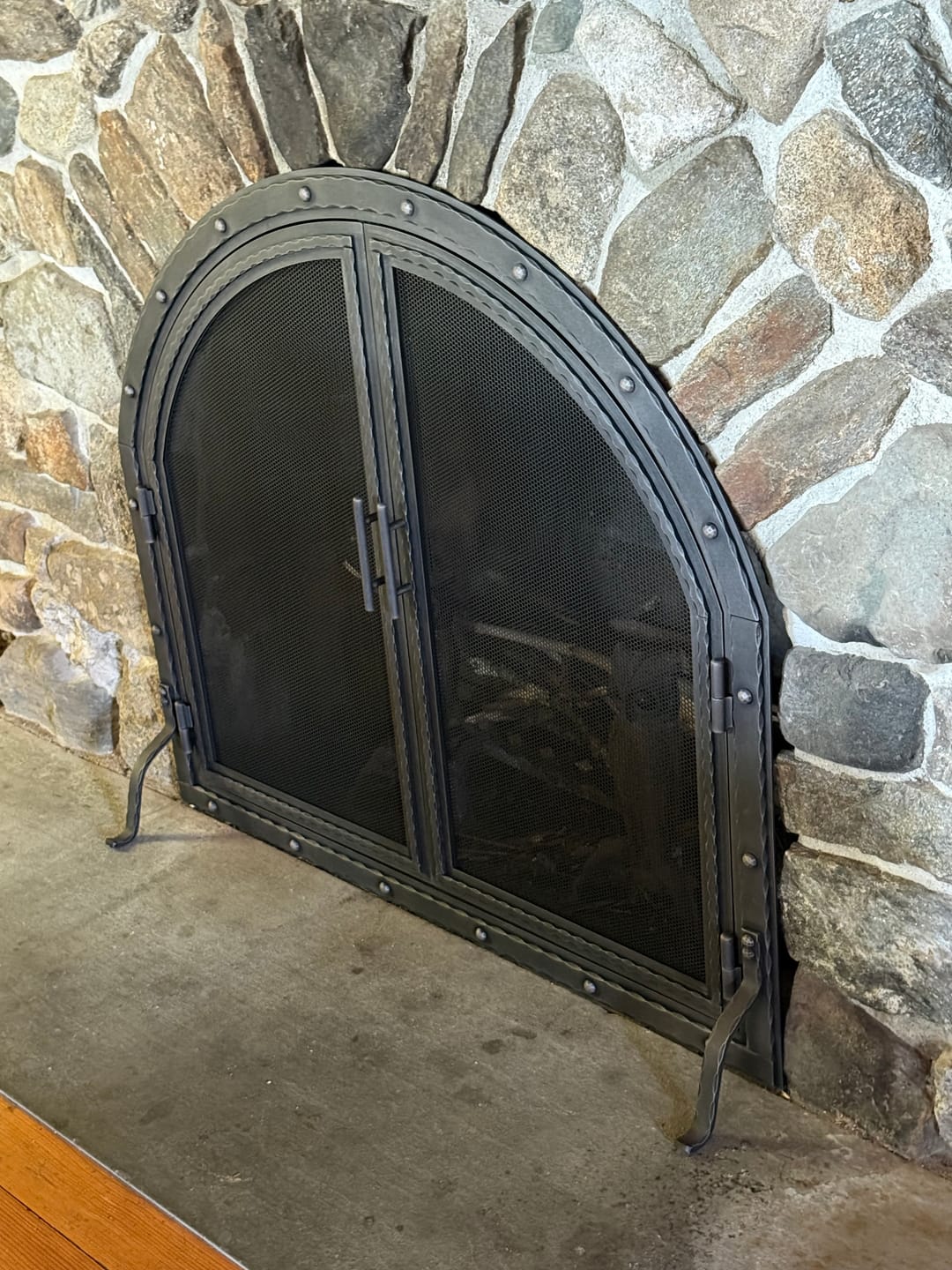 Customer photo review of EF Surcharge — Carolina Single Panel Screen Size