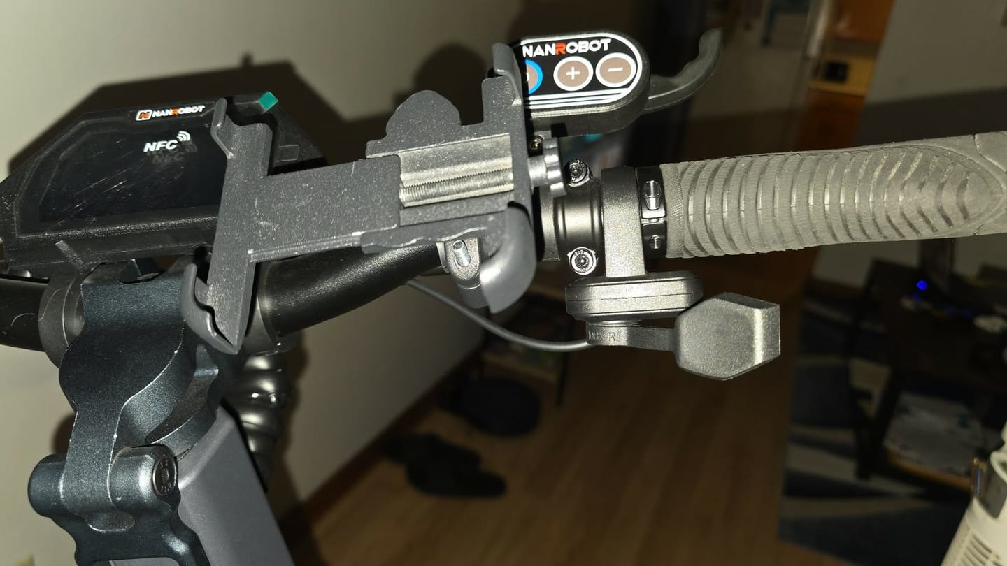 Customer photo review of NANROBOT Thumb Throttle