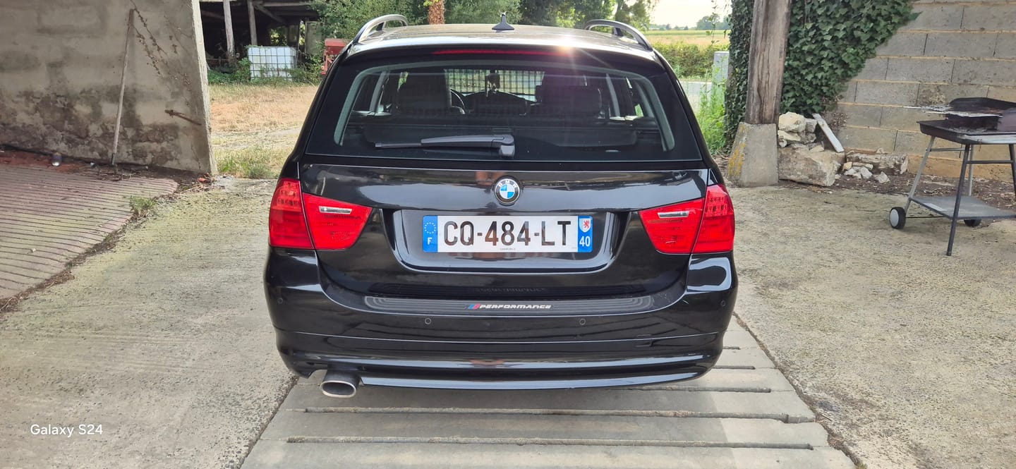 Customer photo review of Plaque auto plexiglass homologuée