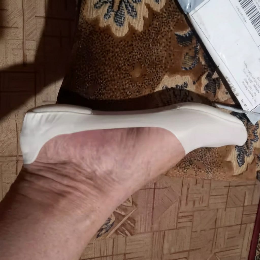 Customer photo review of Novira-Calzini Antifatica per Dolore ai Piedi