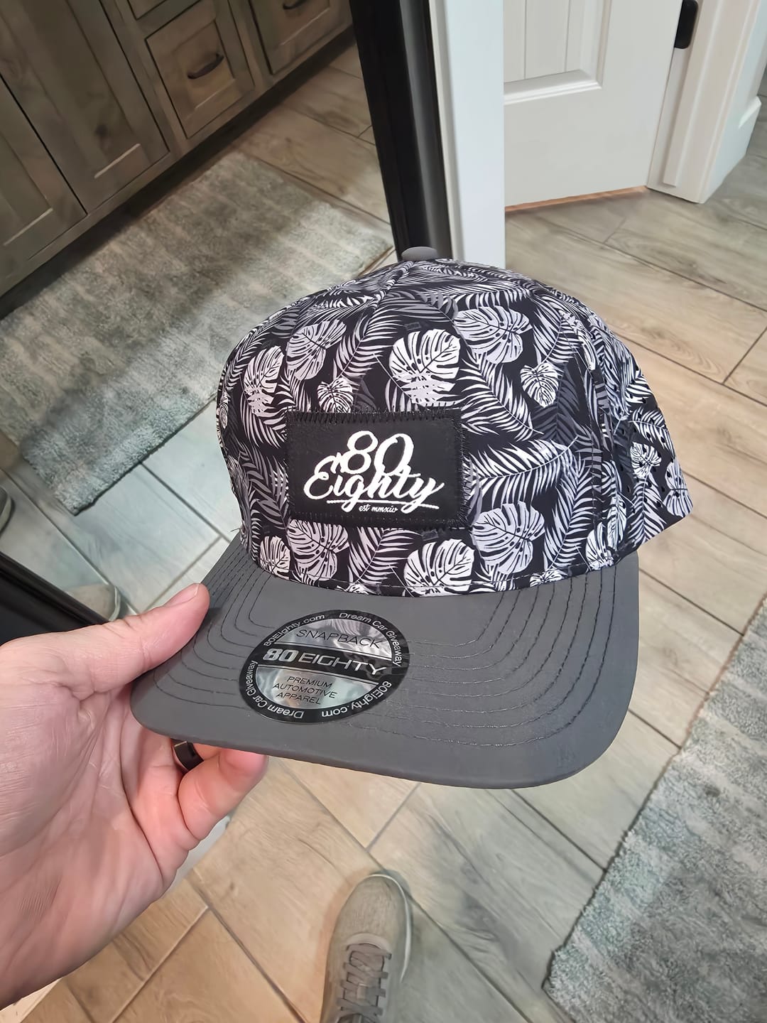 Customer photo review of 80Eighty® Tropic Hat
