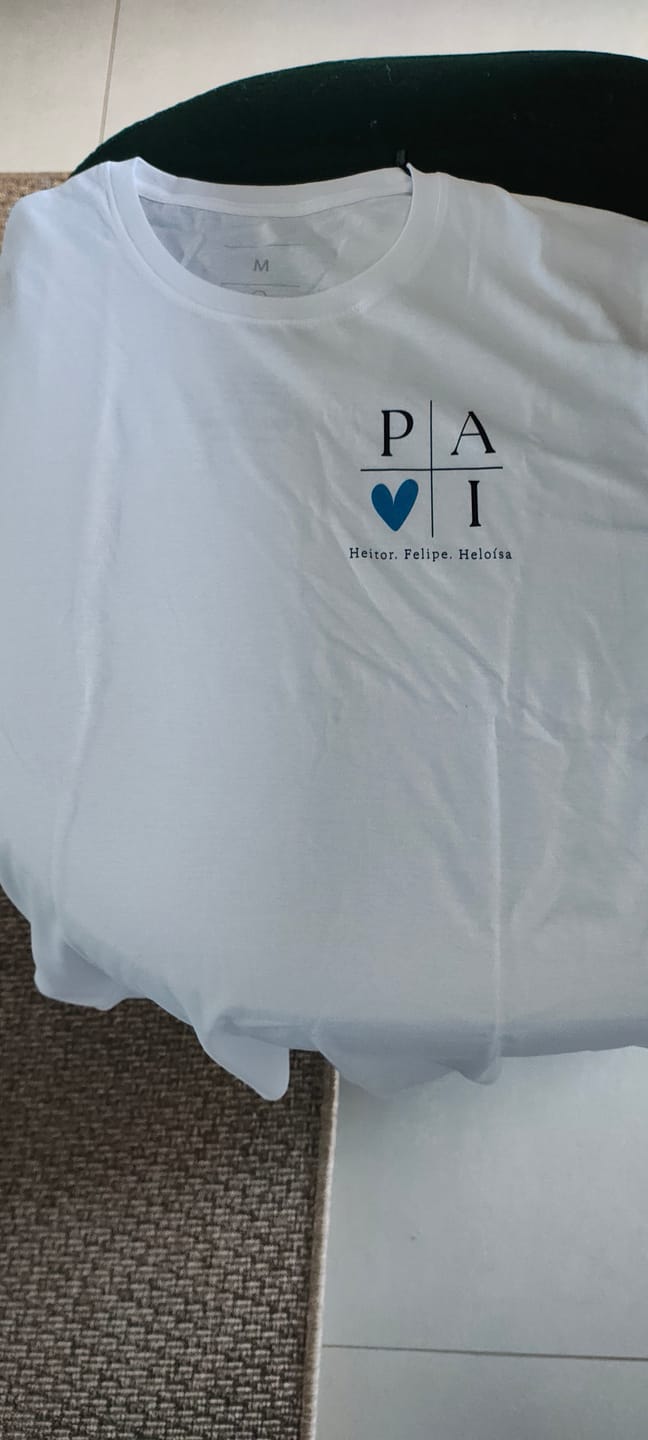 Customer photo review of Camiseta Personalizada PAI MINIMALISTA - Algodão Peruano