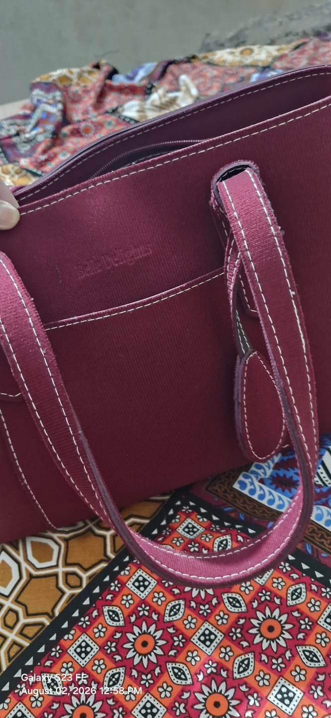 Customer photo review of Mehroon Belle The Nine Fold Tote Bag