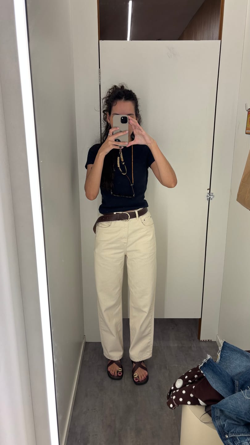 Customer photo review of Calça Jeans Reta Araçá Bege Natural