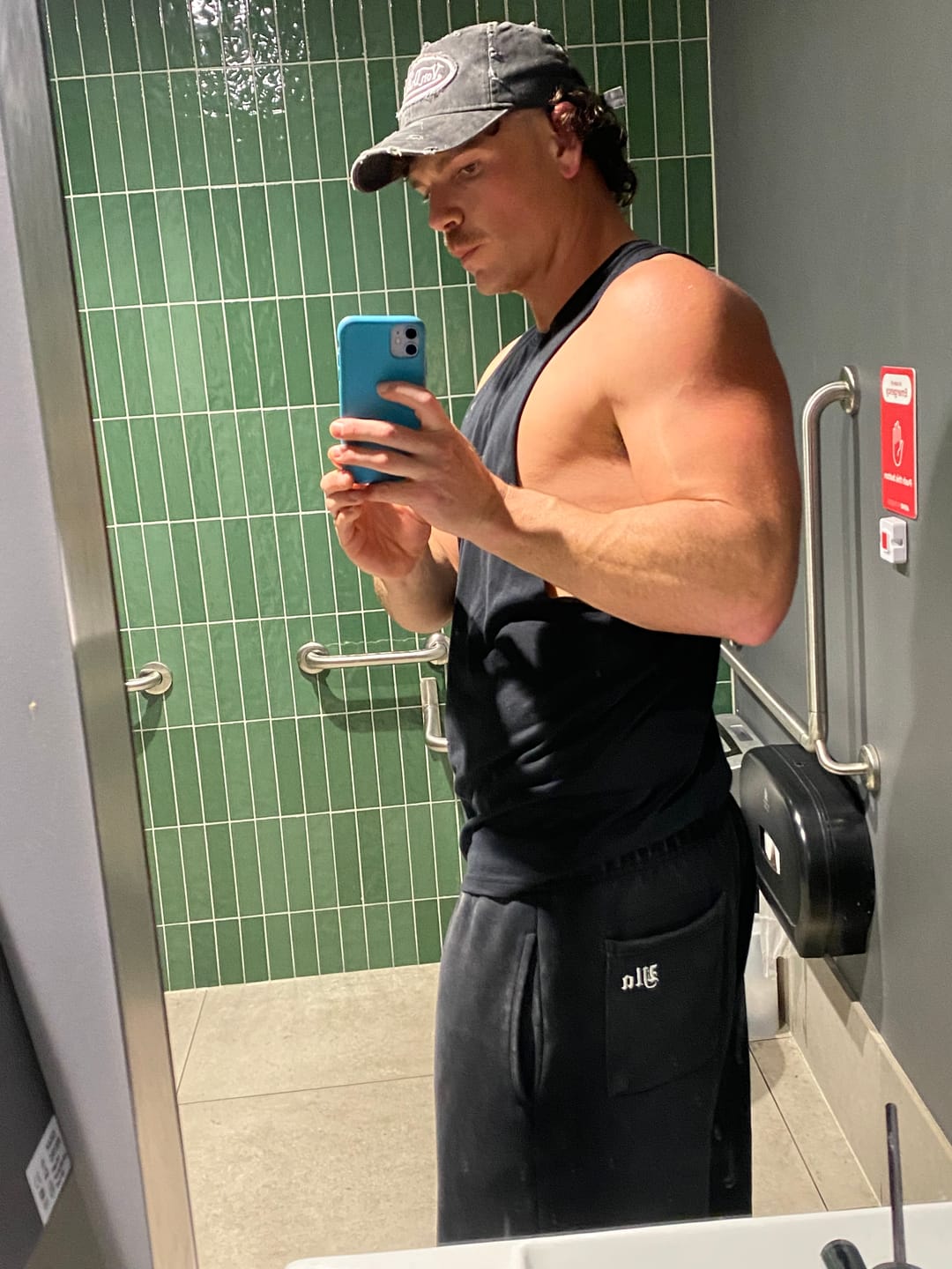 Customer photo review of 2129 - Core Baggy Sweats