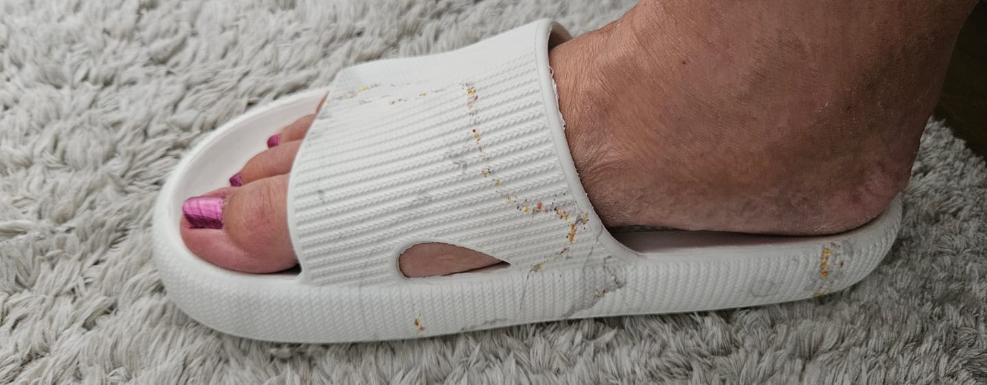 Customer photo review of HappyFlops Limited Editions