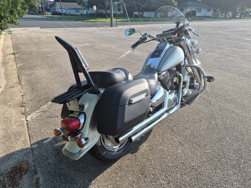 Customer photo review of 40L - Lamellar Raven Extra Large Suzuki Intruder 1500 Leather Covered Hard Saddlebags