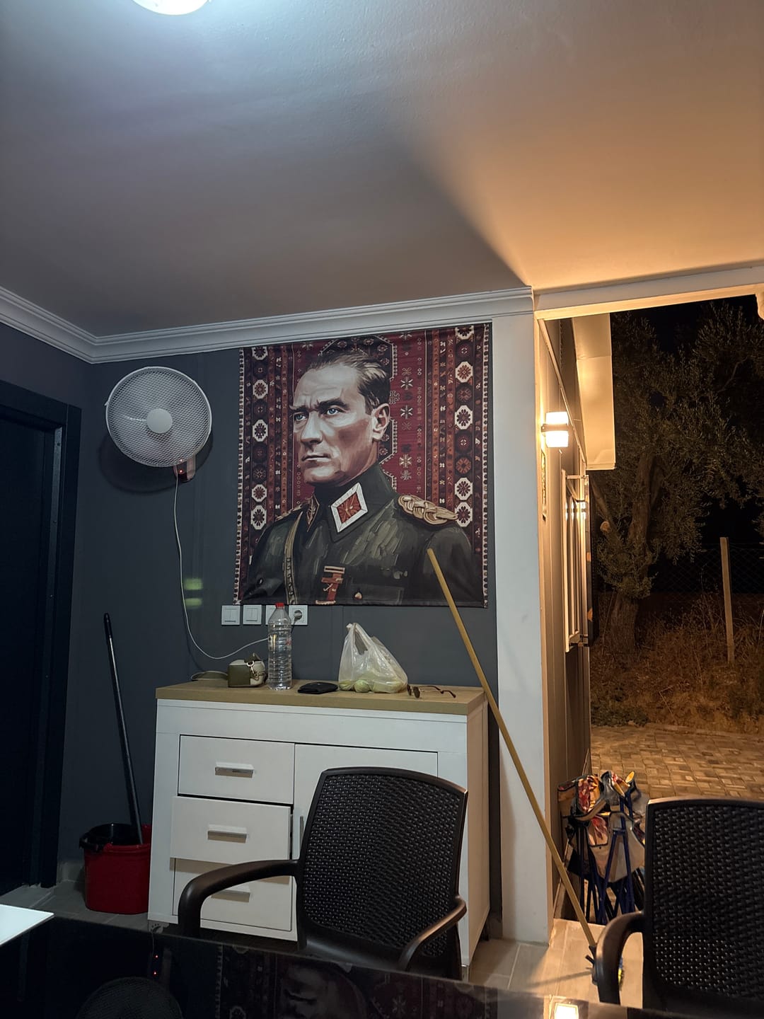 Customer photo review of Özel Tasarım Atatürk Duvar Örtüsü