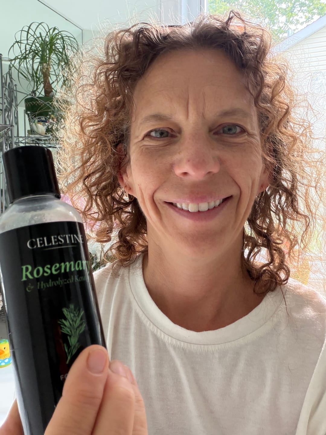Customer photo review of SHAMPOING NATUREL AU ROMARIN ET À LA KÉRATINE — POUR DES CHEVEUX PLUS ÉPAIS ET PLUS VOLUMINEUX