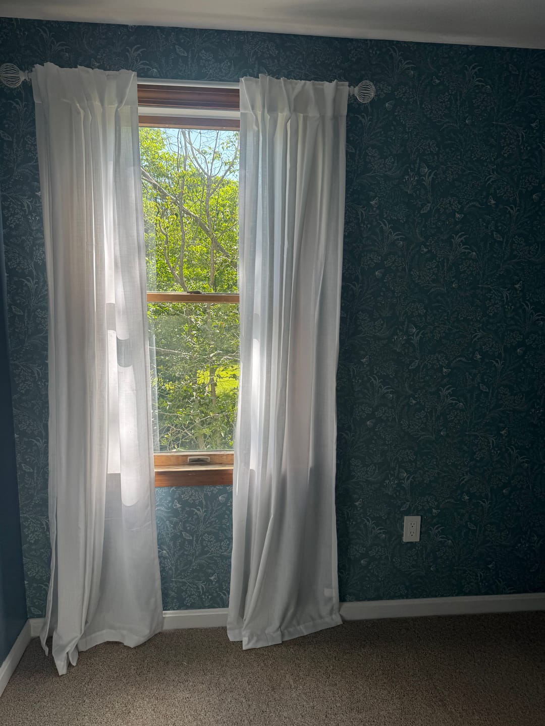 Customer photo review of Bronwyn Wallpaper by Anna Black Creative