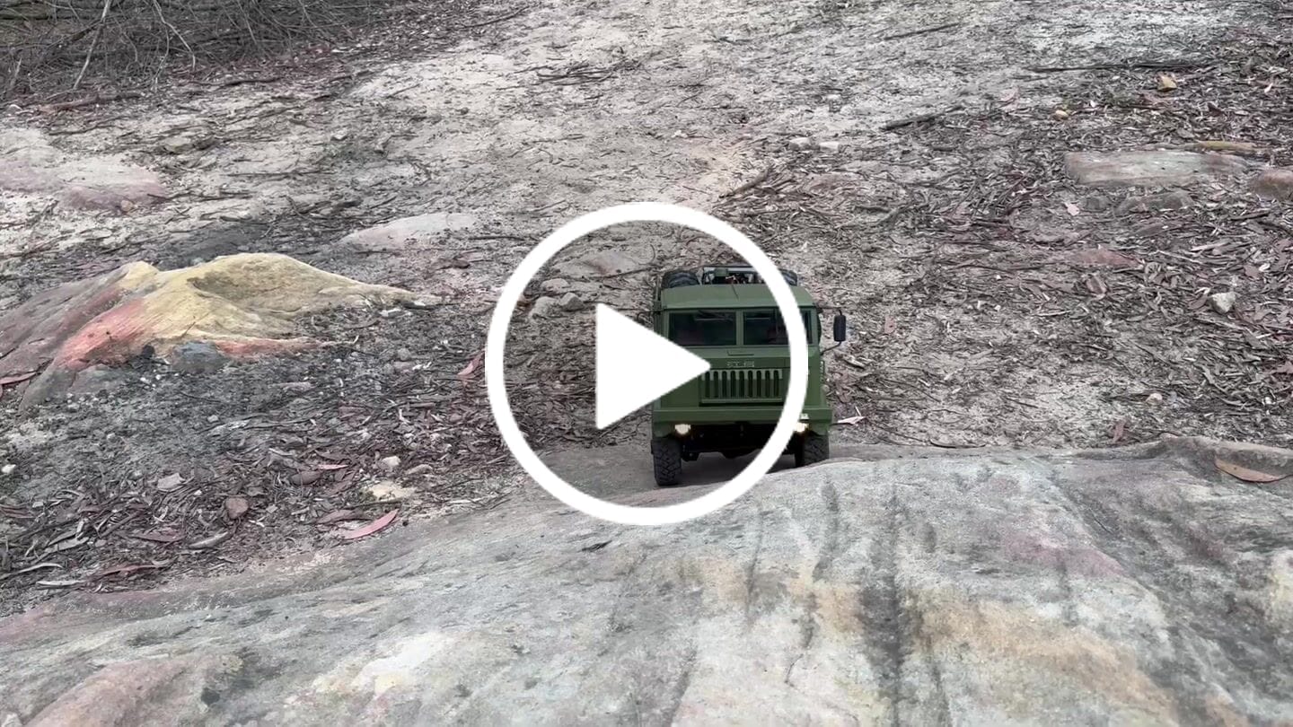 Customer video review of 1/10 RTR 6X6 Brushless HongYan RC Military Trucks | HY6