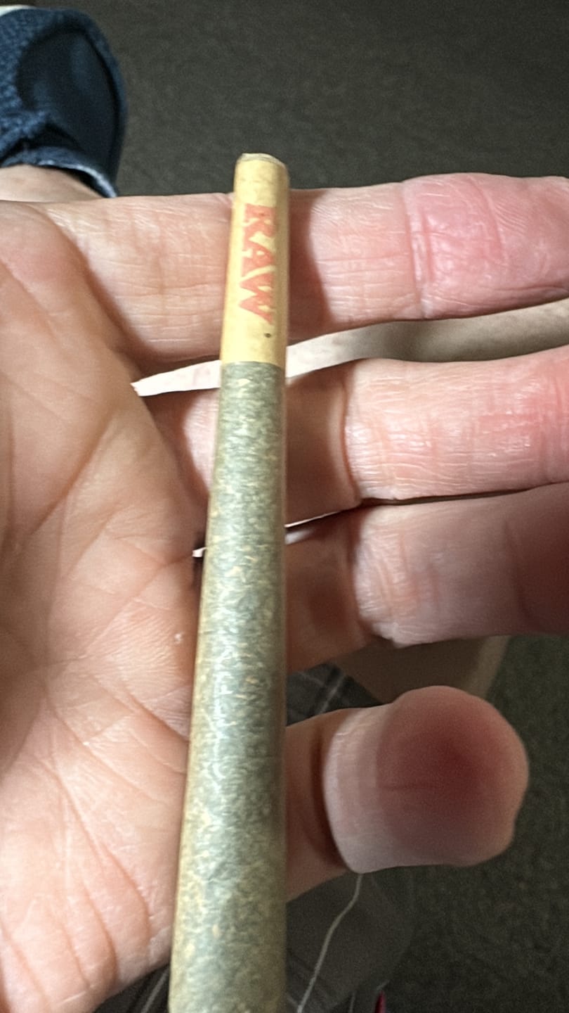 Customer photo review of Legend OG - Indica 1.5g Pre-Roll