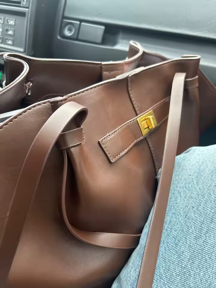 Customer photo review of Velora Tricot