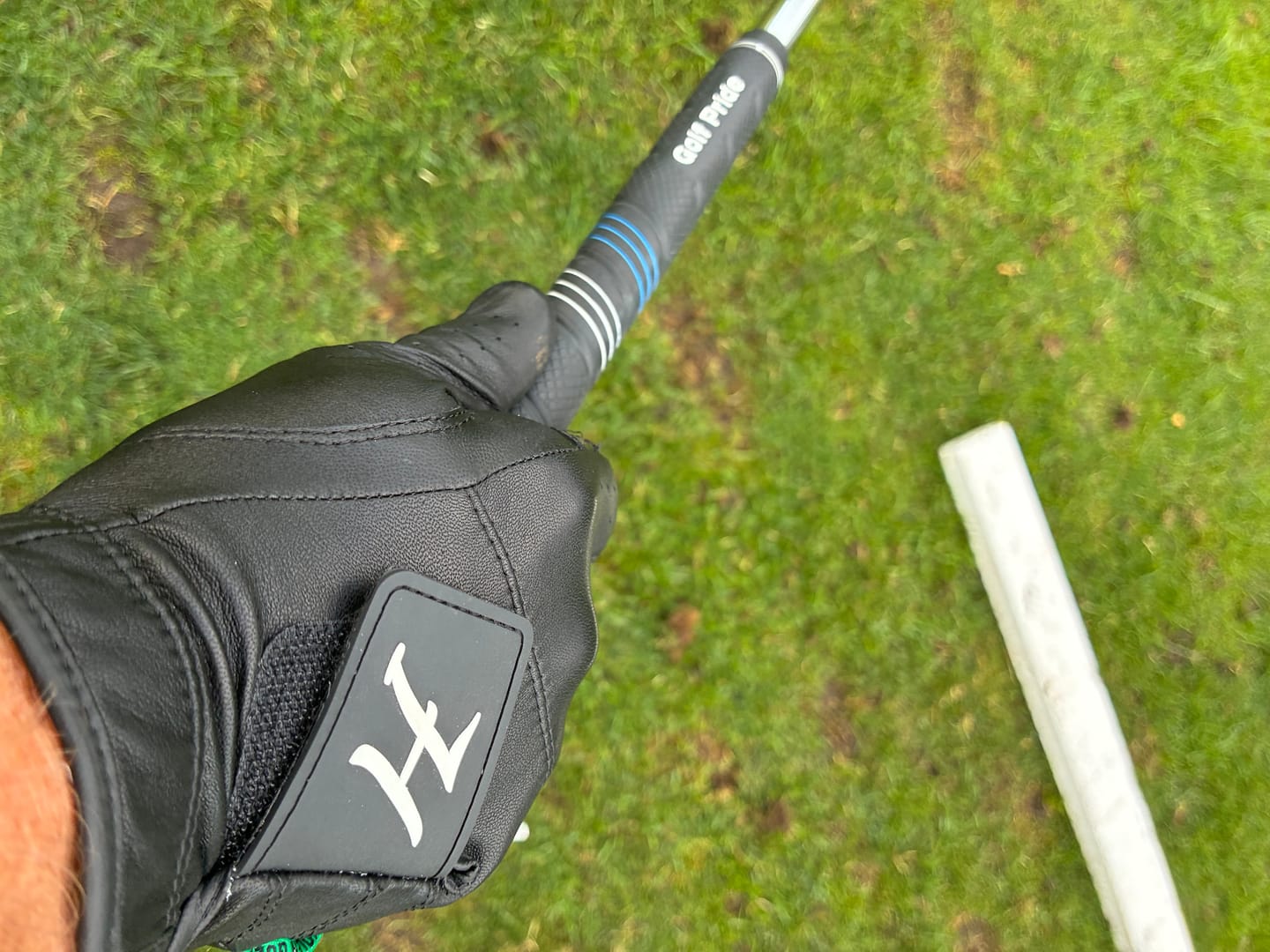 Customer photo review of Black Holen SureGrip Glove