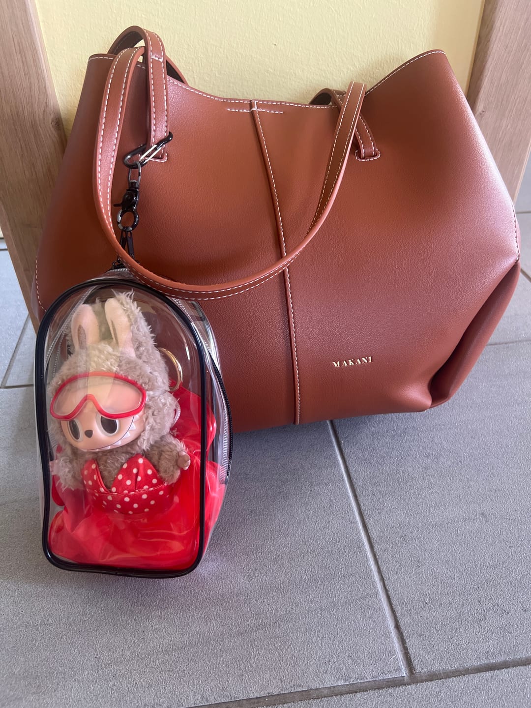 Customer photo review of EMALIA - CAMEL