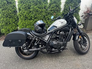 Customer photo review of 28L - Baelor Medium Quick Mount Honda Rebel 1100 Motorcycle Saddlebags