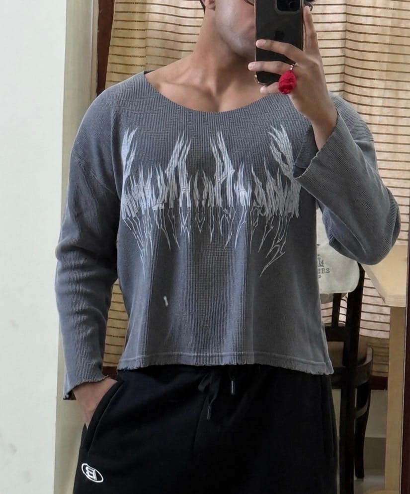 Customer photo review of REQUIEM WAFFLE LONG SLEEVE T-SHIRT BOXY FIT(PRE-ORDER)