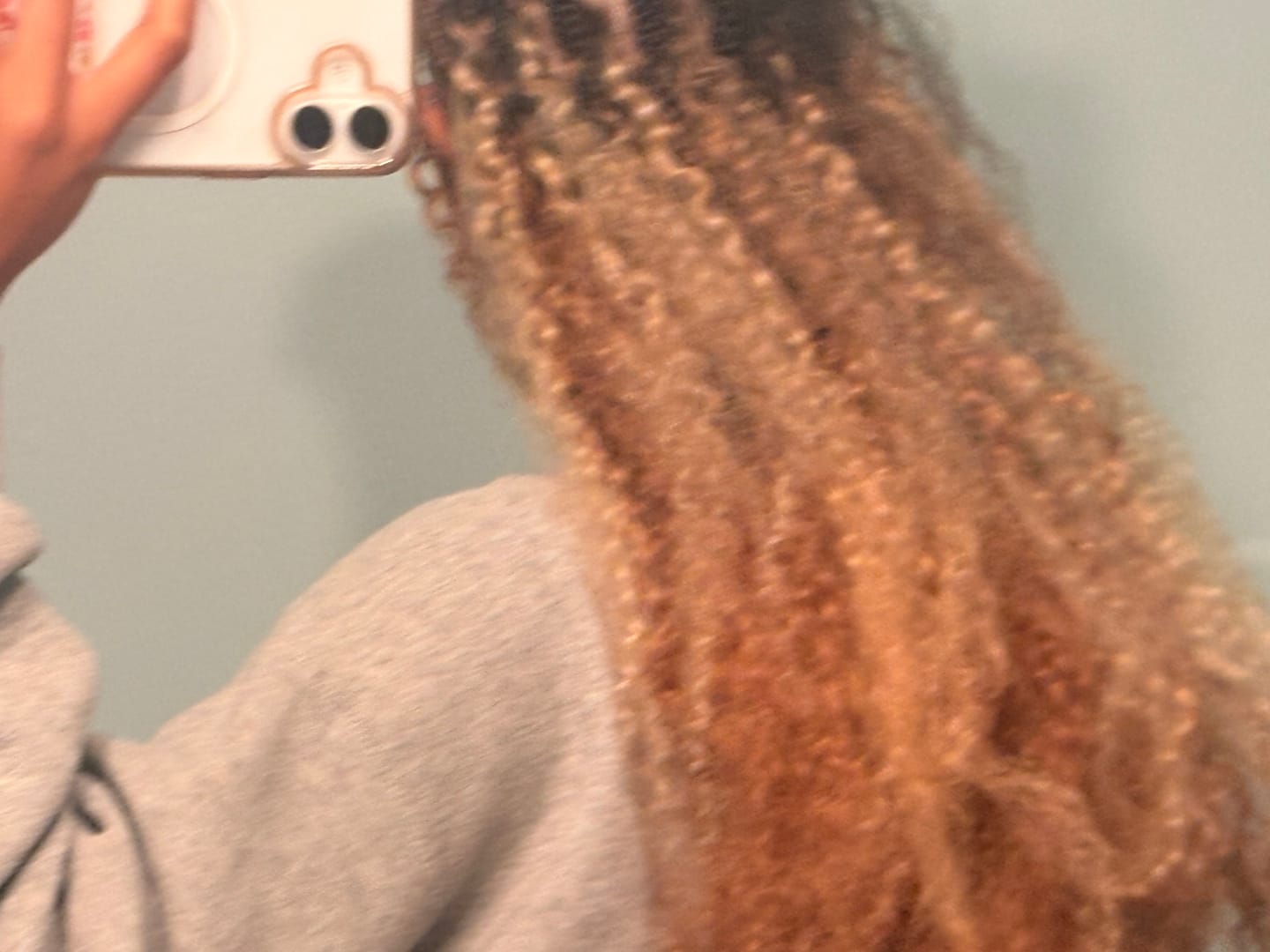 Customer photo review of #T1B/27/30/613 Ombre Blonde Water Curly Feather Crochet