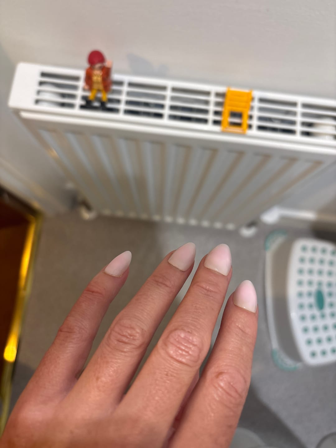 Customer photo review of Aura Pink Short Almond