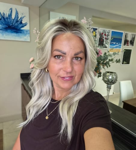 Customer photo review of JBEXTENSION KAY MONO Full Monofilament Handmade Full Lace Full Hand Tied Wig 19 Inches Platinum Blonde Mono Lace Handmade Futura Fiber Wig with Anti-slip Silicone Strips Glueless Wig KAY MONO - PLATINUM BLONDE【BENDY EAR TABS】