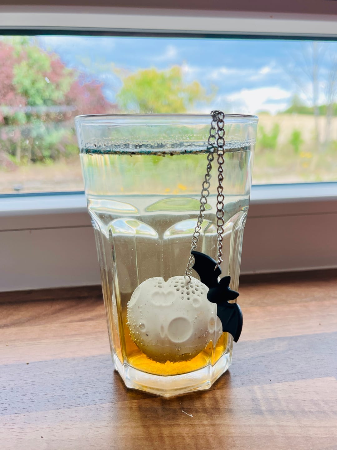 Customer photo review of Mond Tee Ei mit Fledermaus – Silikon Teesieb für losen Tee