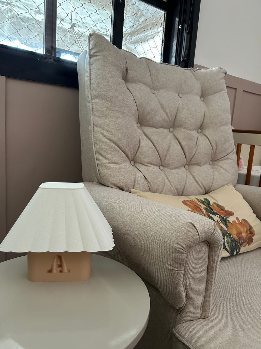 Customer photo review of Luminária Acalanto - Tecnologia SleepWave™ com Luz Vermelha