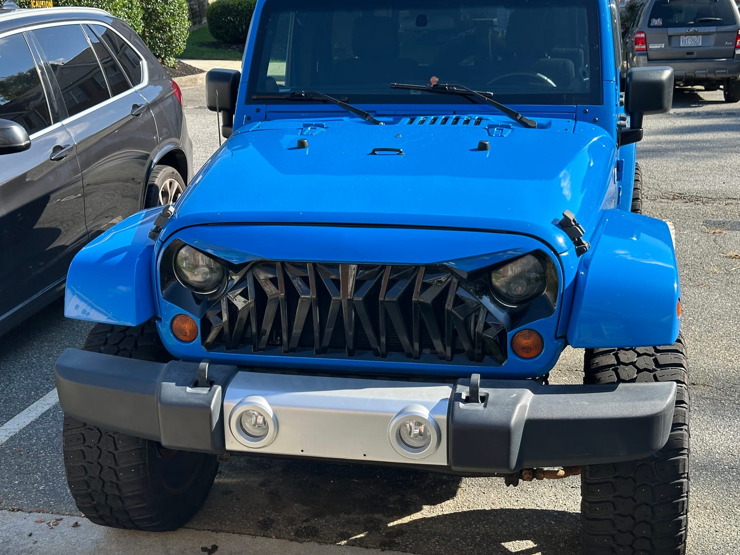 Customer photo review of JEEP COSMOS BLUE PB4 | OEMatch Automotive Spraycan