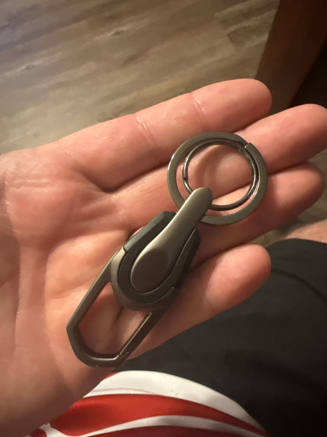 Customer photo review of 80Eighty® Zinc Alloy Keychain