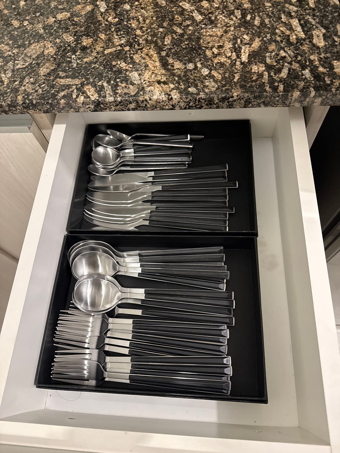 Customer photo review of Set De cubiertos Sakura