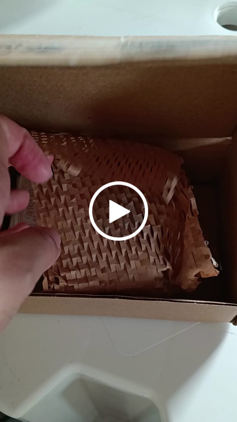 Customer video review of Fragrância Afrodite Miniatura