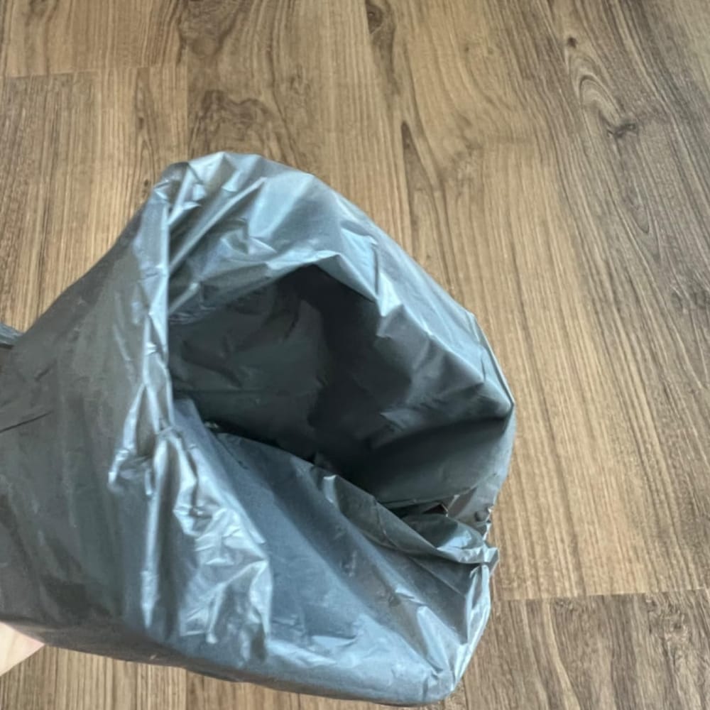 Customer photo review of TIDYWAG™ Foldable Dog Poop Scooper