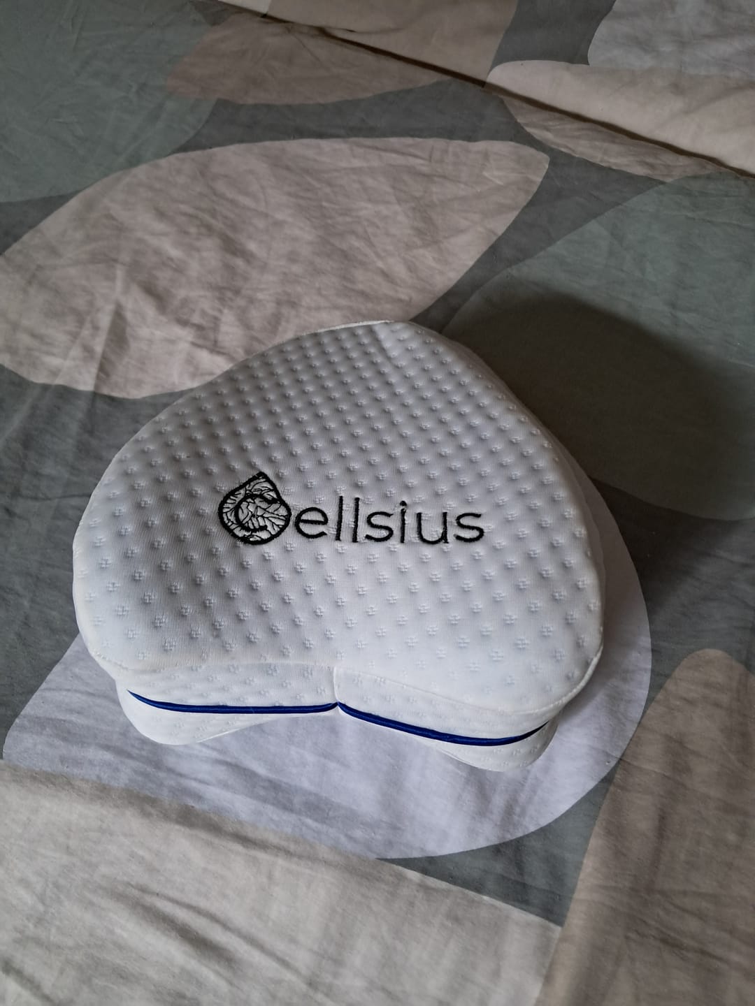 Customer photo review of Coussin Orthopédique Genoux Cellsius - Le secret d'un sommeil sans douleur