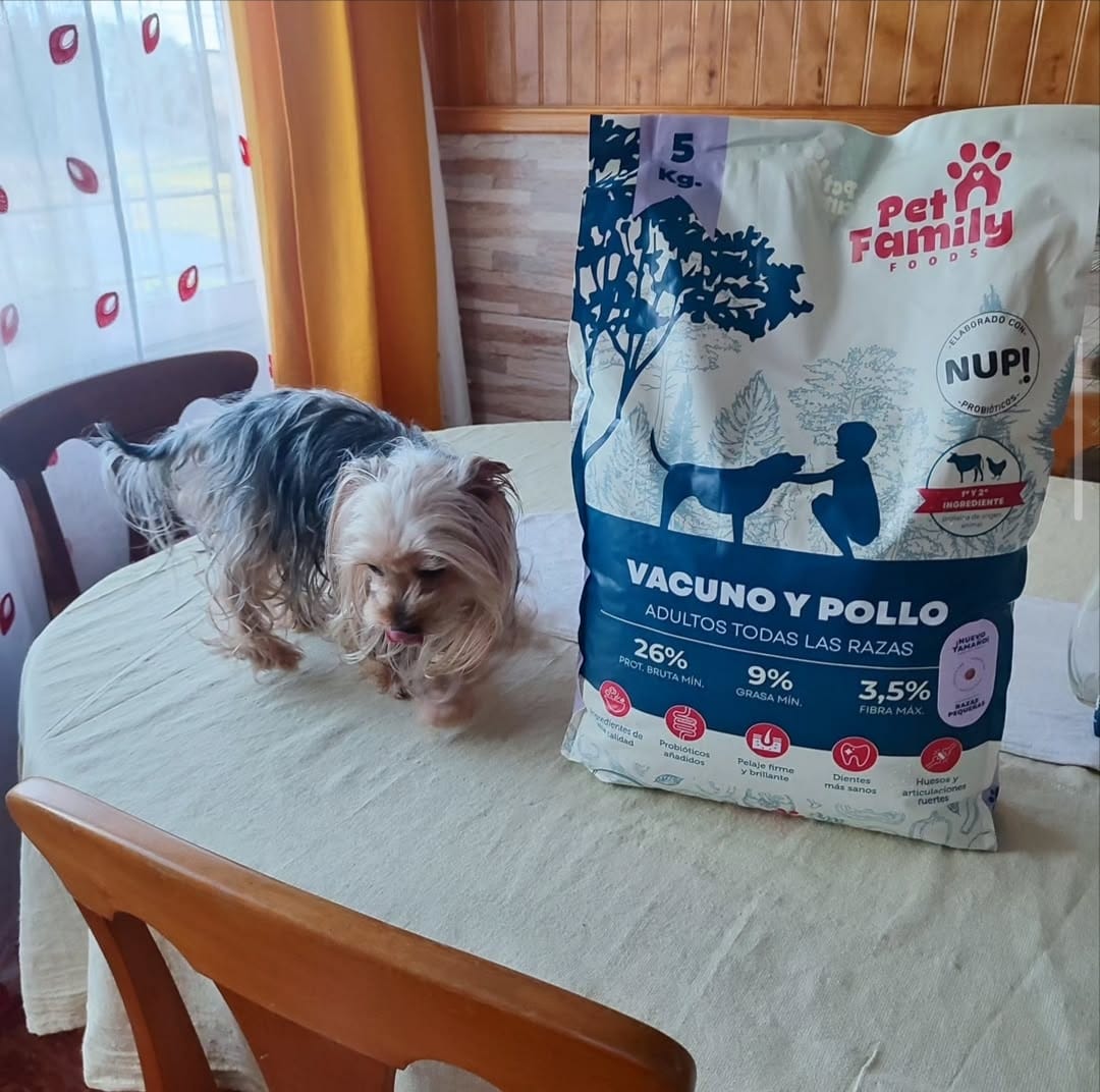Customer photo review of PetFamily Foods Razas Pequeñas