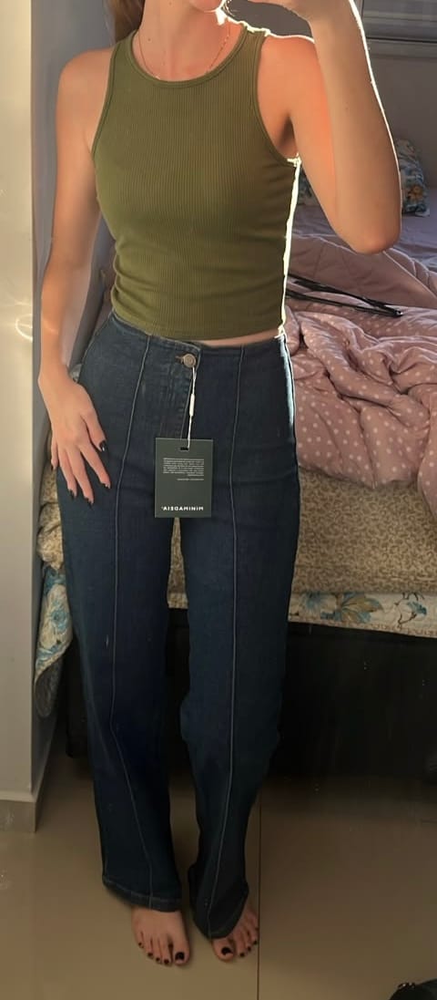 Customer photo review of Calça Jeans Reta Mandacaru Azul Escuro