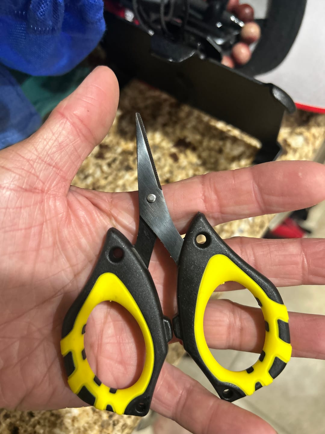 Customer photo review of Beyond Fishing Scissors for Braided Line, 4.5" Inch Stainless Steel with Serrated Blades, Non Slip Grip, Large Finger Holes Fishing Line Cutter