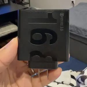Customer photo review of Ricarica Veloce Hub USB 8 Porte Multiporta USB-C e USB-A
